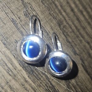 Elegant Silver Earrings With Blue Cat-Eyed Stone